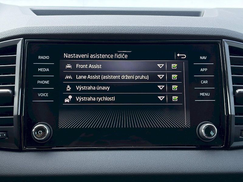 Škoda Karoq (2025) DSG 1.5 TSI / 110kW / SELECTIO - fotka 30 z 32
