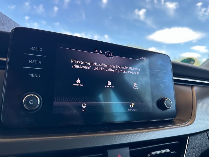 Škoda Kamiq (2020) 1.5TSi KAMERA,APP,LED,100%KM - fotka 14 z 22