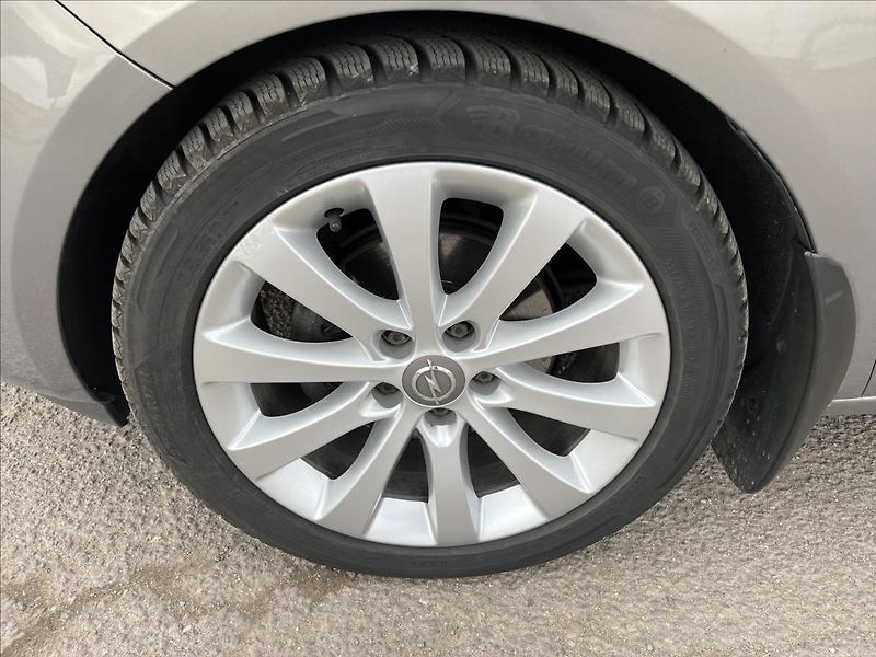 Opel Meriva 1,4 i 88KW AUTOMAT AC SERVIS - fotka 32 z 39