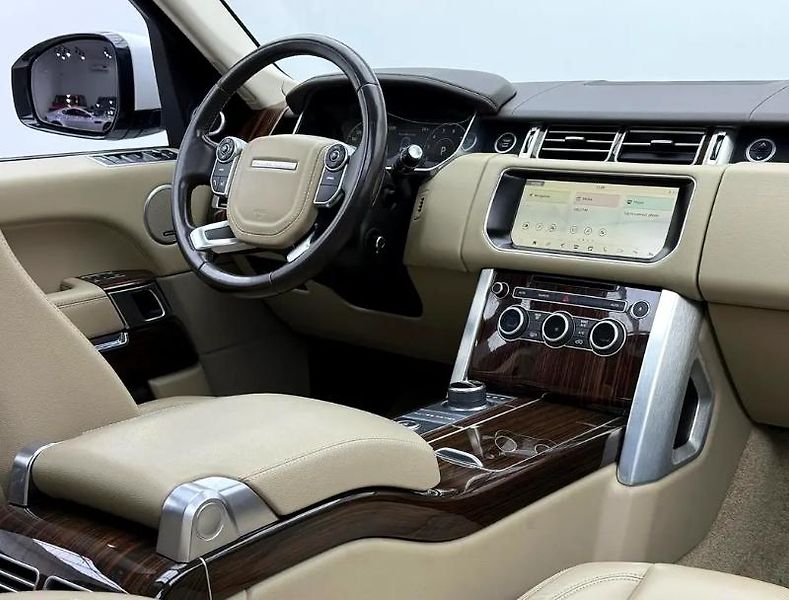 Land Rover Range Rover (2017) Luxusní terénní SUV - fotka 11 z 12