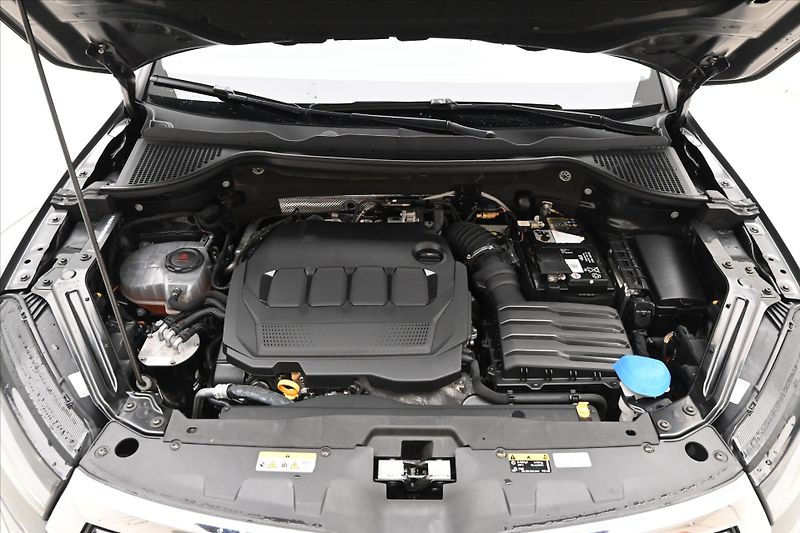 Škoda Karoq 2,0 TDI 85kW DSG EL.KUFR NAVI - fotka 9 z 31