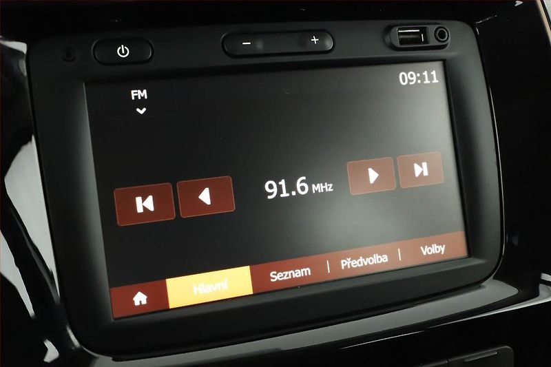 Dacia Spring (2023) Electric 65 (27 kWh), SoH 92% - fotka 9 z 17