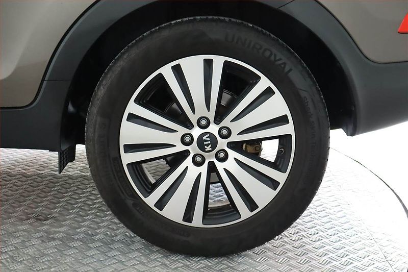Kia Sportage (2014) 2.0 CRDi, 4X4, Automat - fotka 15 z 28