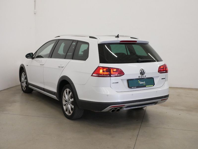Volkswagen Golf - fotka 3 z 6