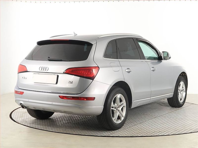 Audi Q5 (2015) design 2.0 TDI, 4X4, Automat - fotka 5 z 20