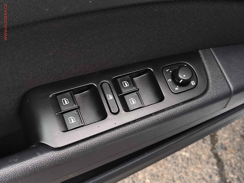 Škoda Superb (2014) 2.0 TDi 4x4, ČR, Outdoor, AT - fotka 19 z 22