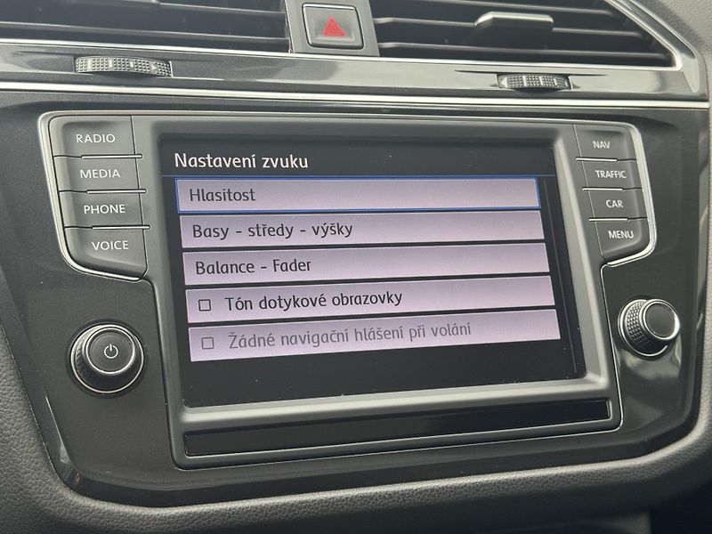Volkswagen Tiguan (2016) 2.0TSi DSG 4M, Highline, 1.Maj - fotka 36 z 55