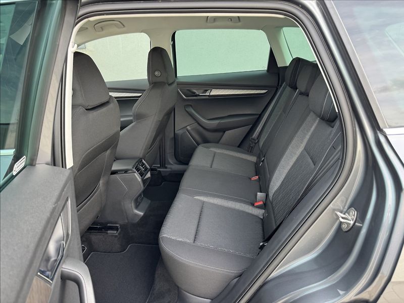 Škoda Karoq 2,0 TDI DSG STYLE DPH 1.maj ČR - fotka 20 z 50