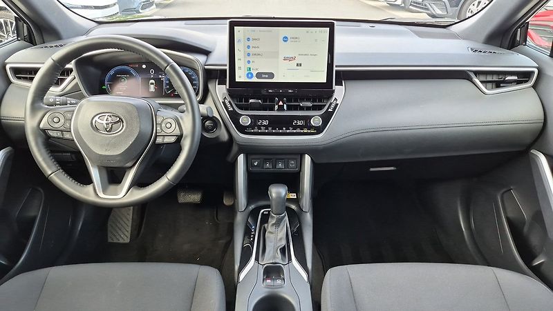 Toyota Corolla Cross 2,0 HEV Style Tech - fotka 12 z 25