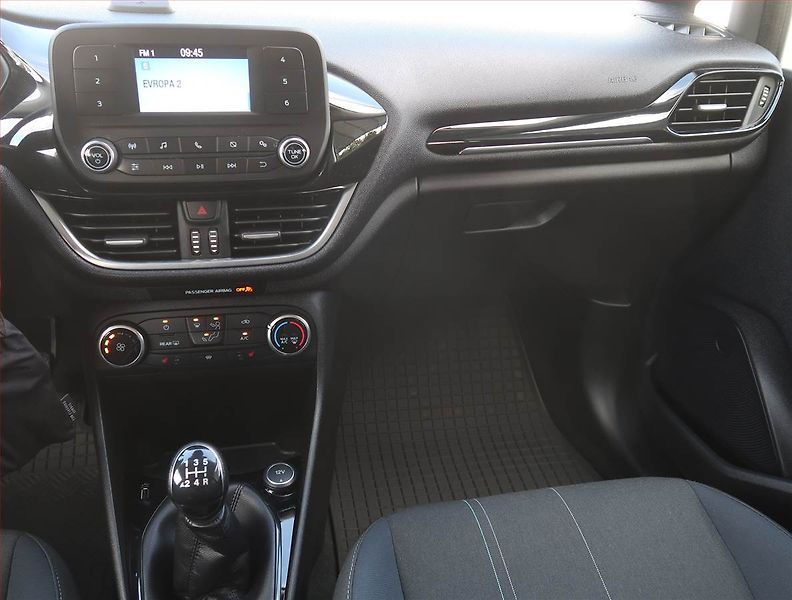 Ford Fiesta (2018) 1.1, Serv.kniha, Tempomat - fotka 8 z 21