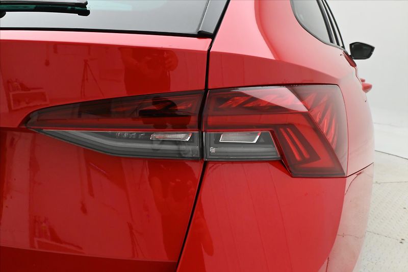 Škoda Octavia 2,0 110kW DSG Ambition Záruka - fotka 29 z 30