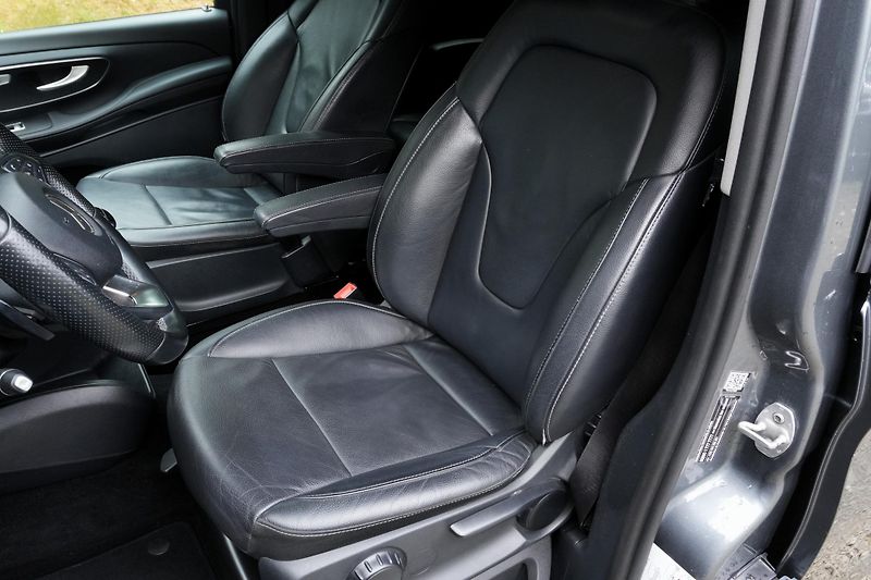 Mercedes-Benz Třídy V V250d XL 4Matic, ČR, 8 míst - fotka 23 z 32
