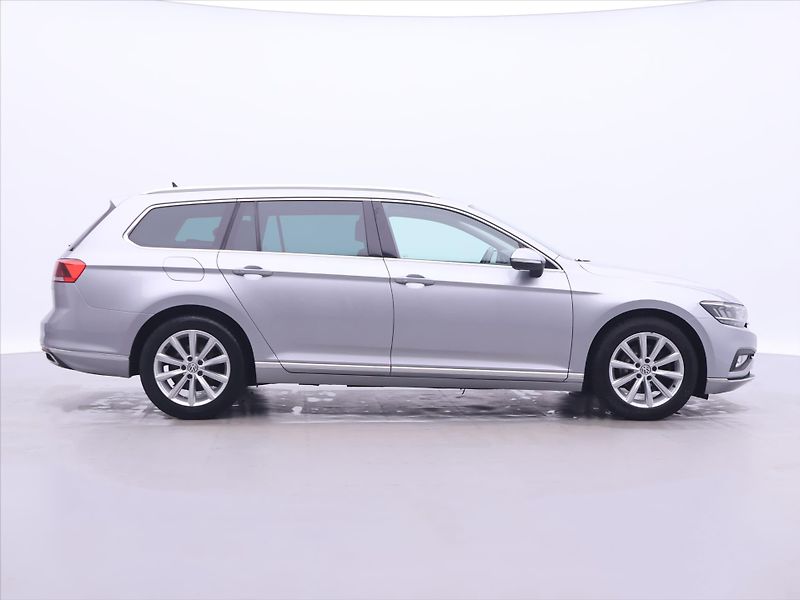 Volkswagen Passat 2,0 TDI 140kW DSG Elegance DPH - fotka 8 z 41
