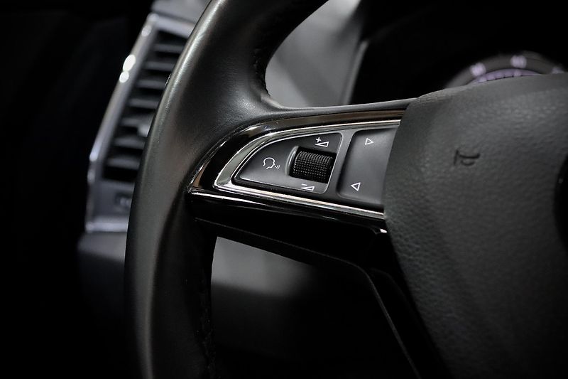Škoda Karoq 1.5 TSI 110 kW - fotka 24 z 38