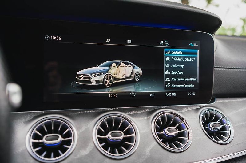 Mercedes-Benz CLS (2019) 350 d 4MATIC - fotka 22 z 31