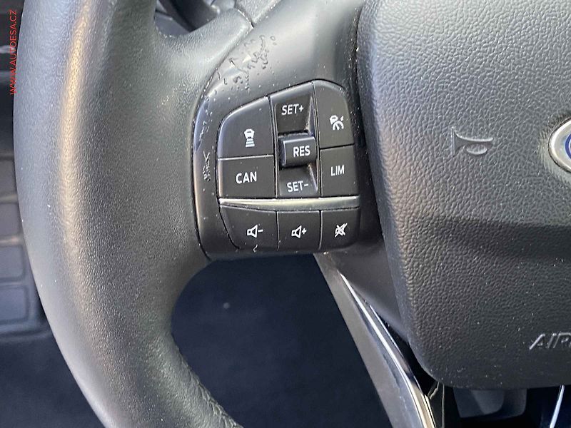 Ford Focus (2020) 2.0TDCi, Titanium, LED, navi - fotka 13 z 18