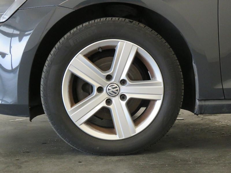 Volkswagen Golf - fotka 10 z 20