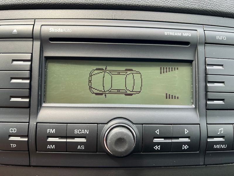 Škoda Octavia (2007) Scout 2.0TDi 103kW! - fotka 22 z 23