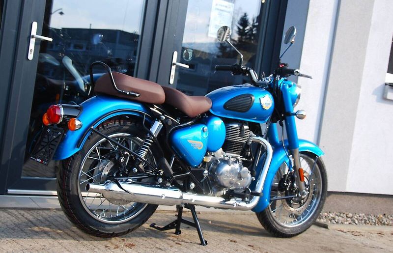 Royal Enfield Classic 350 (2026) PŘEDVÁDĚCÍ STROJ, DPH - fotka 3 z 25