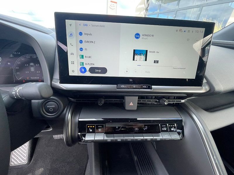 Toyota C-HR 1.8 Hybrid FWD Style - fotka 16 z 28