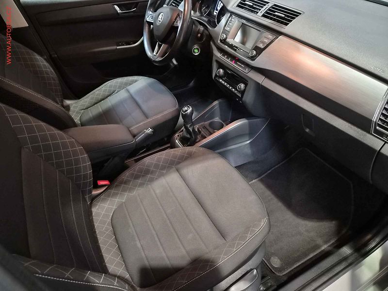 Škoda Fabia (2017) 1.2TSi, 2.maj,ČR, autoAC - fotka 13 z 16