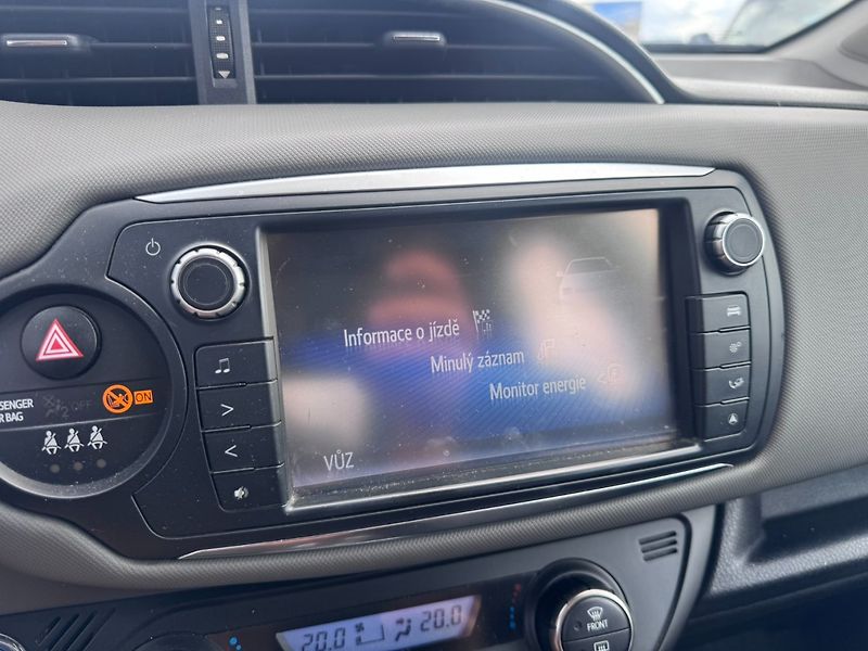 Toyota Yaris (2016) HYBRID 1,5 54 KW STK AUTOMAT - fotka 25 z 36
