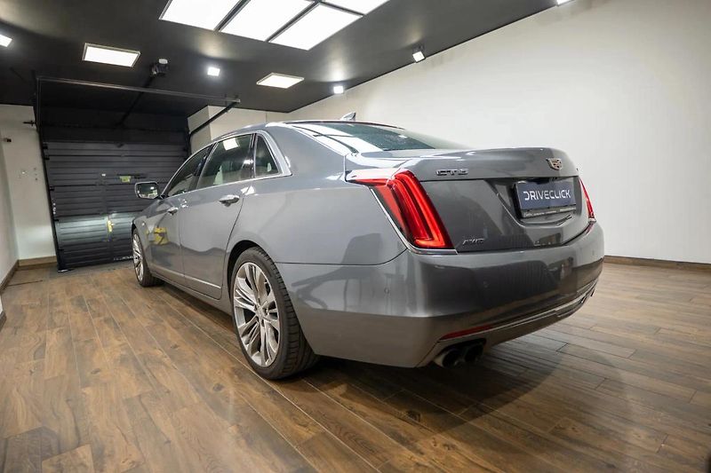Cadillac CT6 3.0 TT 307 kW 4x4 - fotka 6 z 31