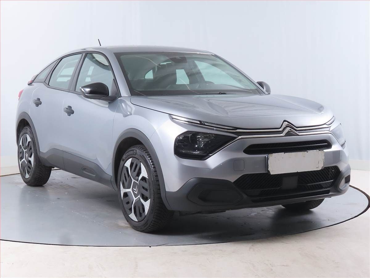 Citroën C4 Feel 1.2 PureTech, ČR,1.maj
