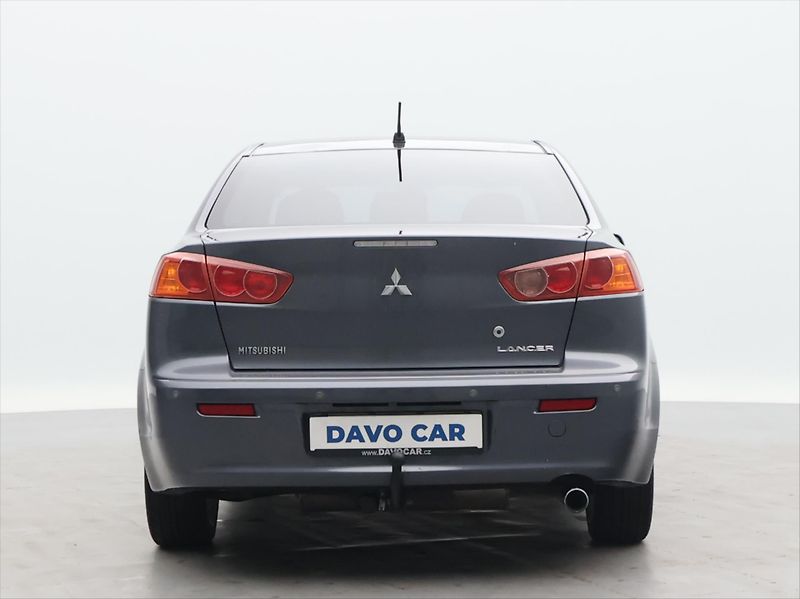 Mitsubishi Lancer 1.8 i 105kW Xenon Navi Kůže - fotka 6 z 31