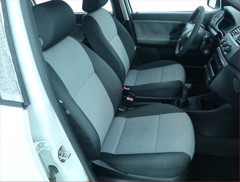 Škoda Fabia (2009) 1.2, po STK, jezdí výborně - fotka 9 z 14