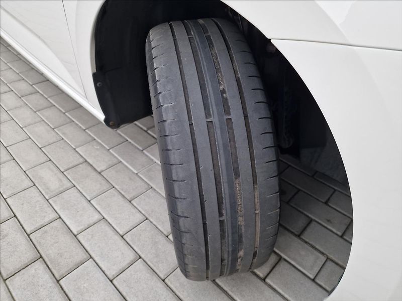 Škoda Scala 1.0 TSI 81kW Style, ČR,1.Maj. - fotka 47 z 50