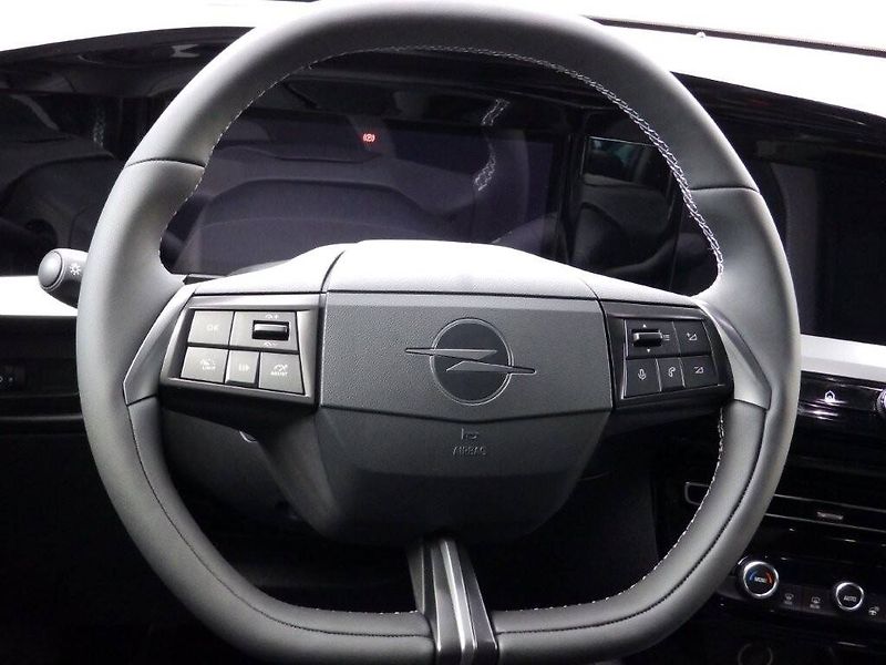 Opel Mokka (2026) GS GS 1.2 TURBO (100 kW/ - fotka 14 z 30