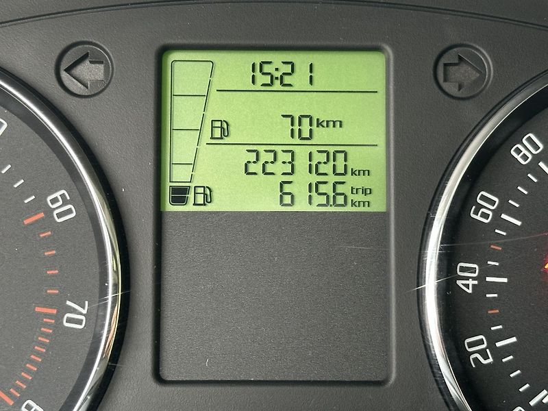 Škoda Fabia (2011) KOMBI 1.2TSI/63kW *KLIMA/TZ*  - fotka 10 z 28