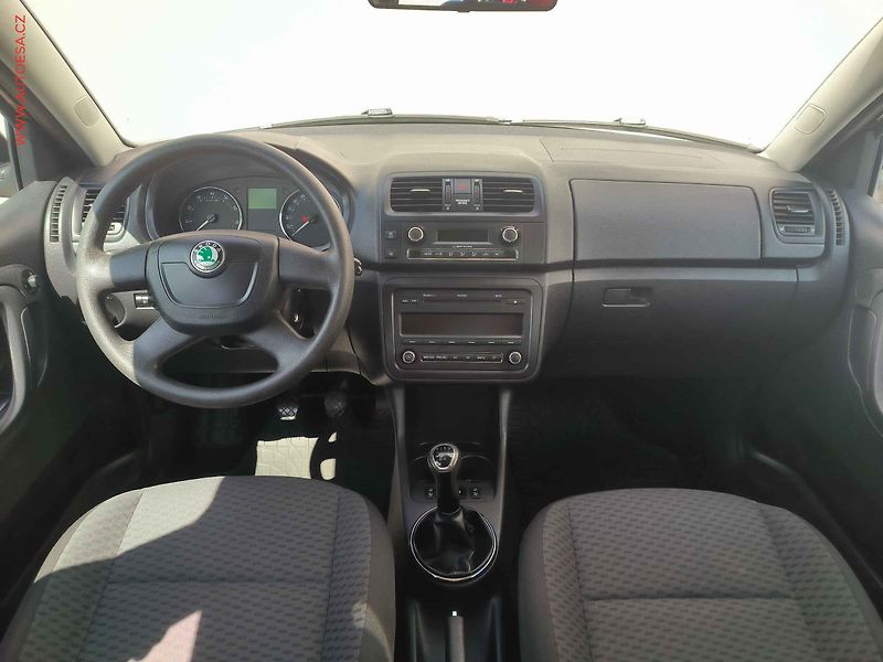 Škoda Fabia (2011) 1.2 TSI, Ambition - fotka 8 z 16