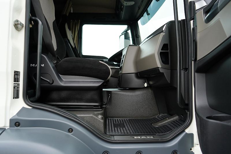 MAN TGS (2019) 18.460 / EURO 6 / ACC / 4 X 4  - fotka 47 z 49