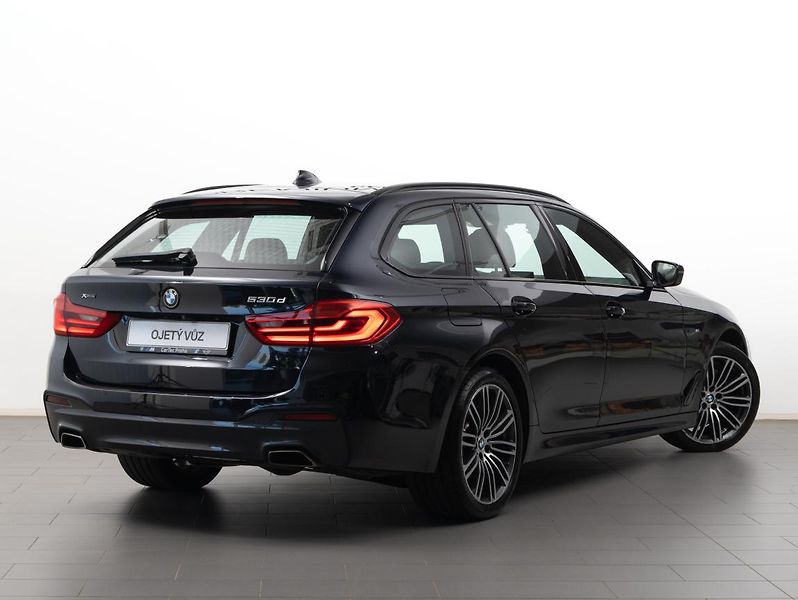 BMW Řada 5 530d xDrive Touring - fotka 4 z 22