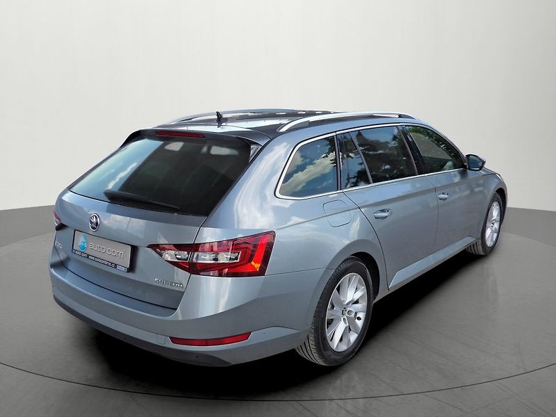 Škoda Superb 2.0TDI Style Serviska Tažné We - fotka 4 z 39