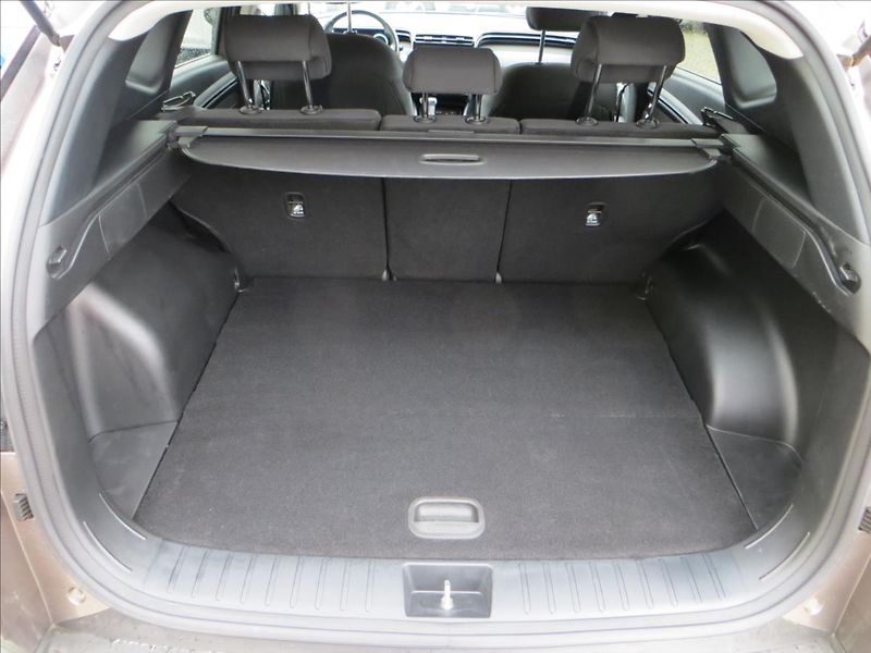 Hyundai Tucson 1,6 T-GDI Freedom 4x4 AT ČR - fotka 7 z 23