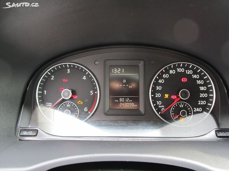 Volkswagen Caddy 1,6TDi-75KW- NOVÁ STK+SERVISKA - fotka 14 z 28