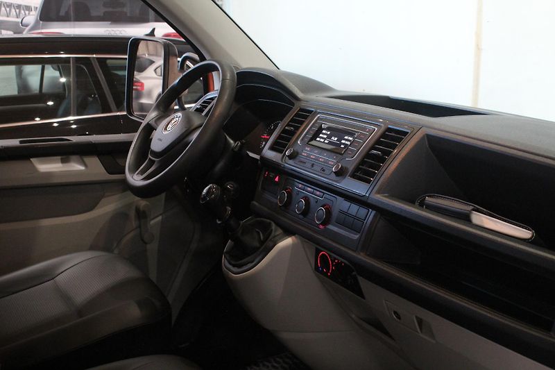 Volkswagen Transporter (2018) T6 2.0 Klima 9Míst - fotka 17 z 20
