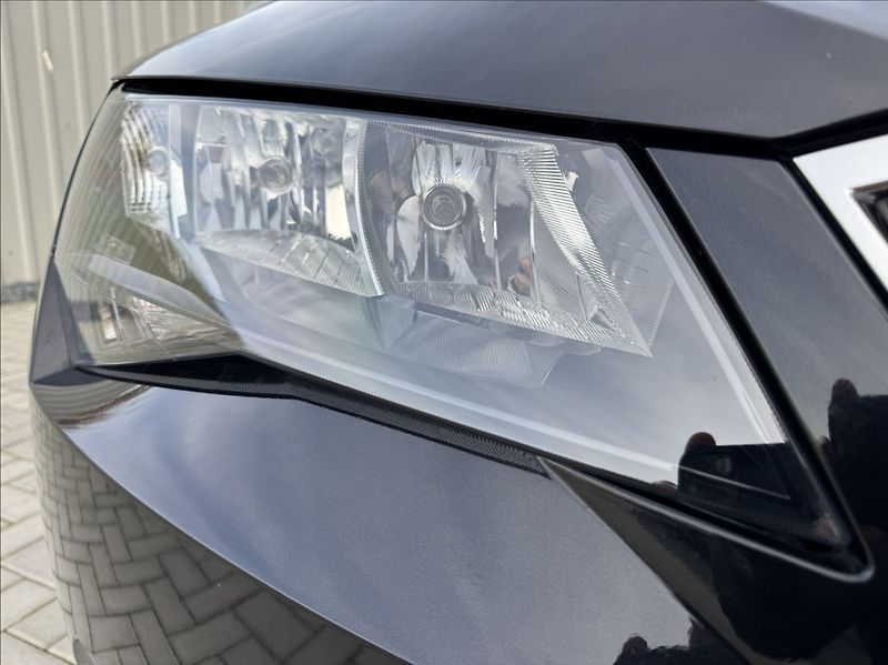 Škoda Superb 1,6 TDI Navi TZ park. kamera - fotka 8 z 50