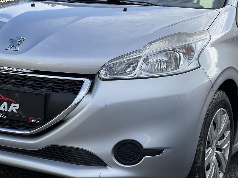 Peugeot 208 1.2i KLIMATIZACE ABS ASR ESP - fotka 37 z 41