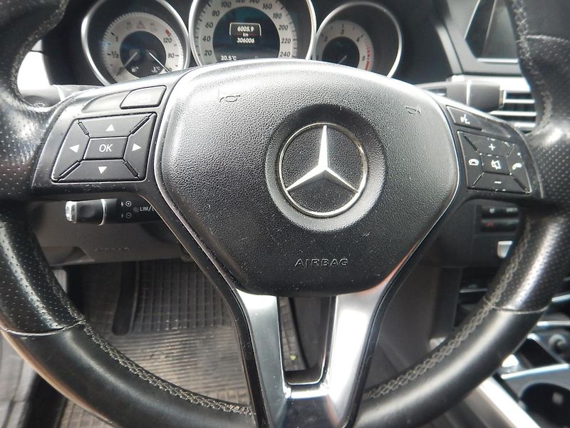 Mercedes-Benz Třídy E E 220 CDI, DIGIKLIMA, TAŽNÉ - fotka 20 z 25