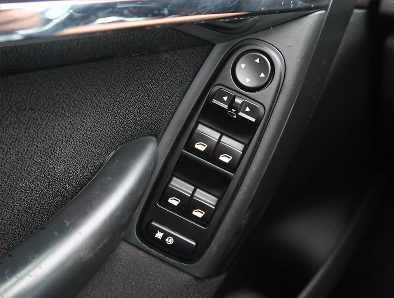 Citroën C4 Picasso (2011) Exclusive 2.0 HDI 160, Automat - fotka 13 z 14