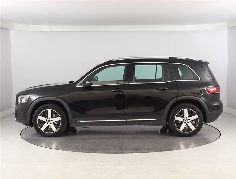 Mercedes-Benz GLB (2022) 200 d 4MATIC - fotka 3 z 26