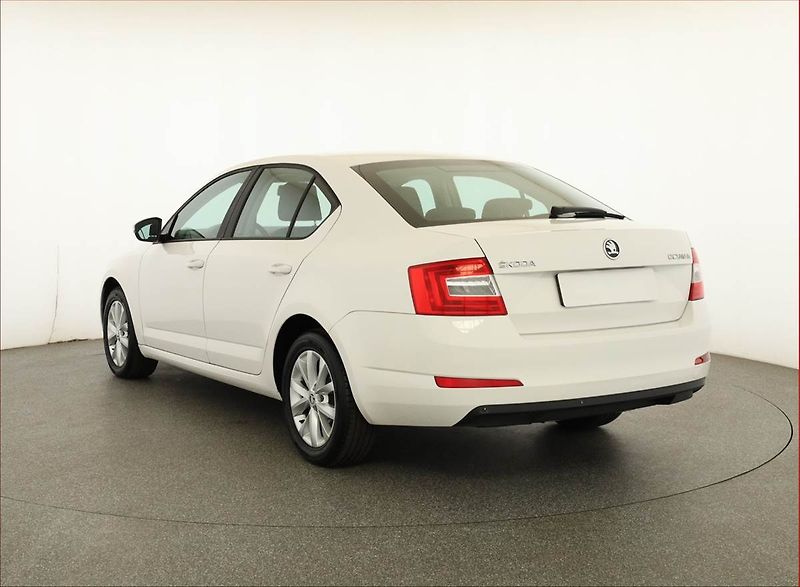 Škoda Octavia (2014) 1.6 TDI, Tempomat - fotka 4 z 12