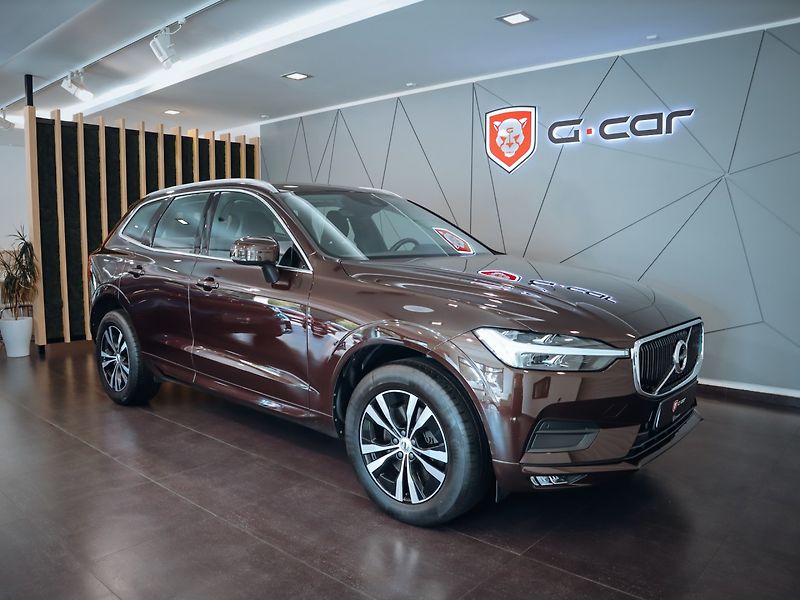 Volvo XC60 B4 AWD Momentum Pro - fotka 3 z 28