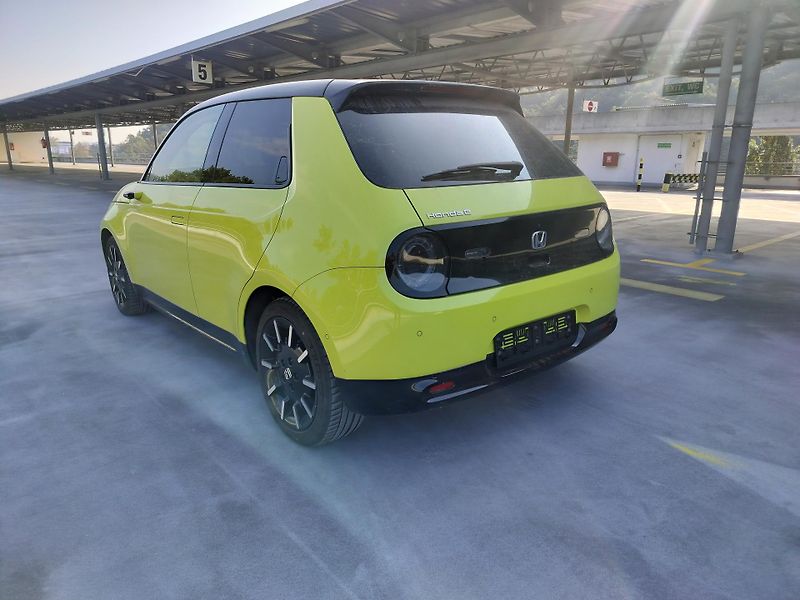 Honda e Advance, kůže - fotka 5 z 26