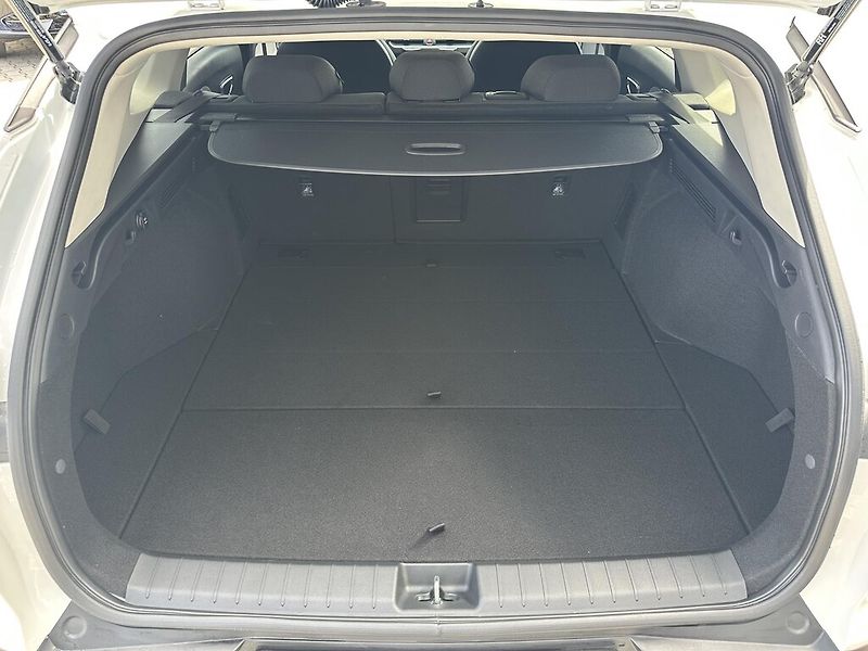 Kia K4 Sportswagon (2026) 1,6 T-GDi 110 kW EXCLUSIVE - fotka 6 z 6