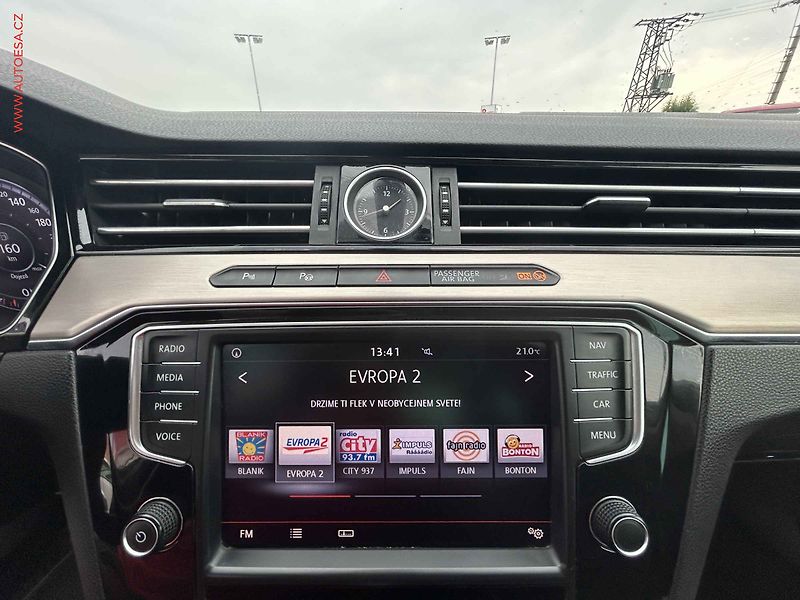 Volkswagen Passat (2015) 2.0TDi, DSG, navi, kůže - fotka 15 z 20